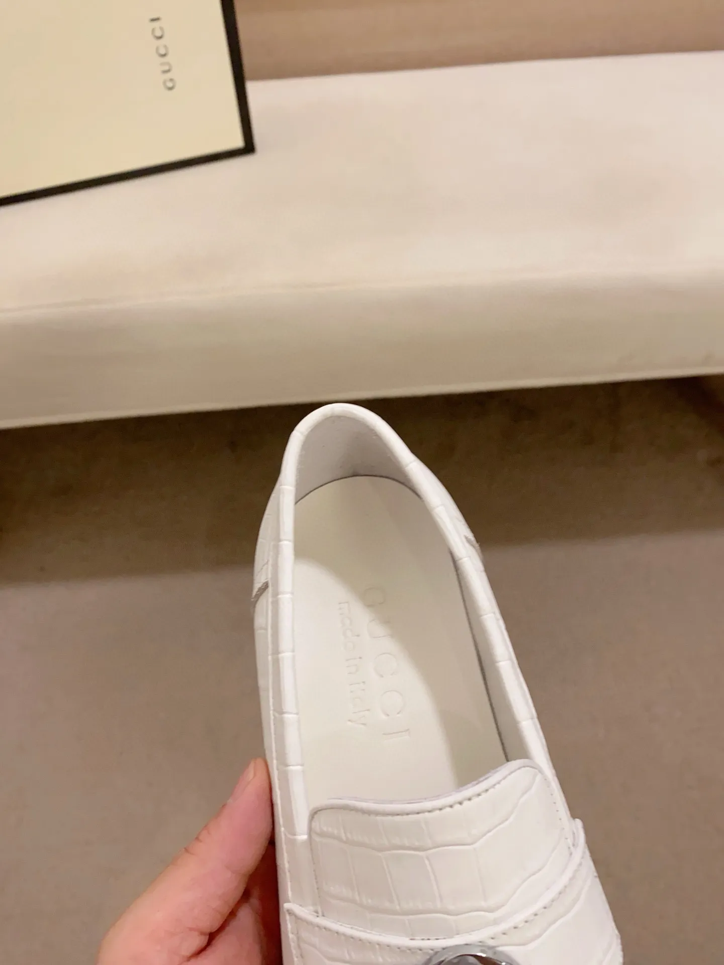 Men's shoes 💰: 520💰 (GUCCI) new series ss hot new products 💢 💠 Casual leather shoes 👞, first layer of cowhide, upper hardware buckles and logo on the sides of the shoe, brand logo on the insole and sole 💠 💎Upper: 100% cowhide 💎Inner: cowhide/100% 💎Feet: cowhide/100% 💎Sole: rubber/100% 💎SIZE: 38 39 40 41 42 43 44 Can be customized 45